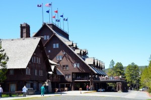 Old Faithful Inn Yellowstone