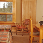Old Faithful Snow Lodge Guest Room