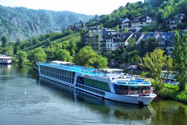 Solo Traveler Packages with Tauck River Cruises