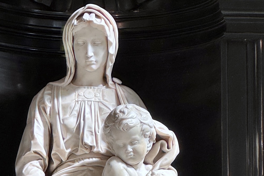 Michelangelo-Madonna-and-Child-Bruges-Detail
